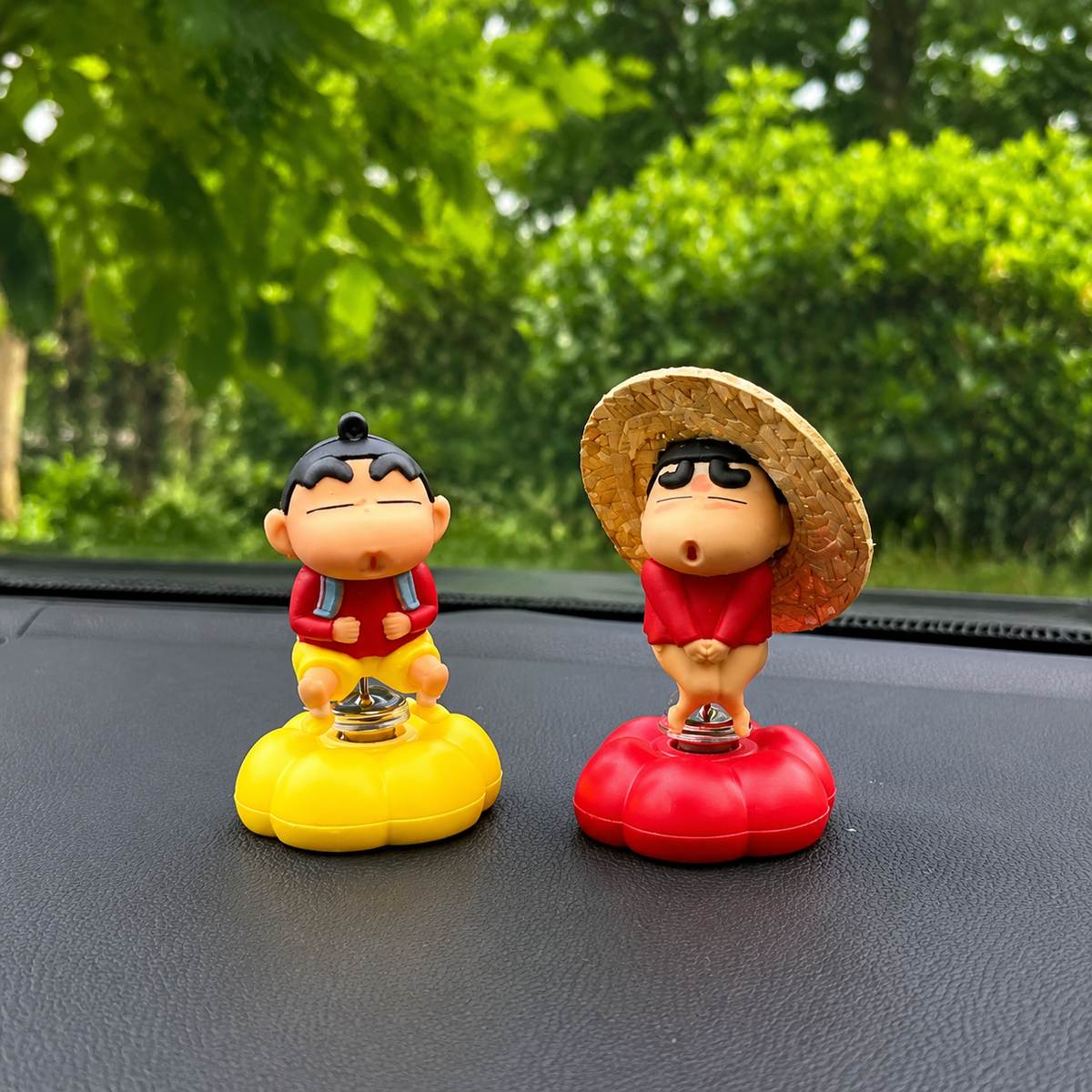 Cute Rotating Shin-Chan Car Charm